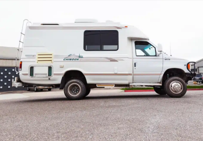 Ford Econoline Class B 5″ Suspension Lift Kit Ford Econoline Class B 5″ Suspension Lift Kit