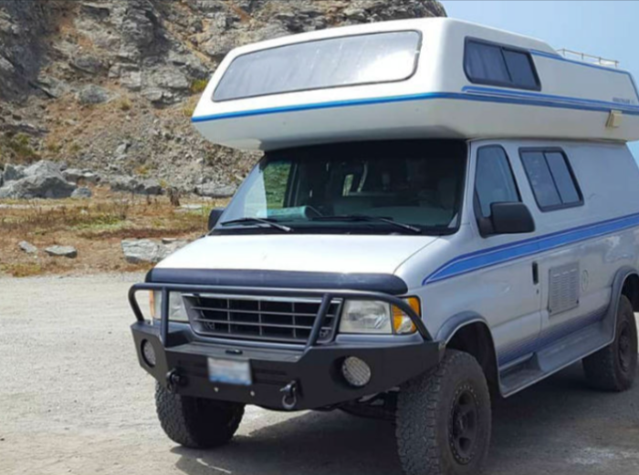 1992+ Ford Econoline Bumpers This is an image of the product for sale