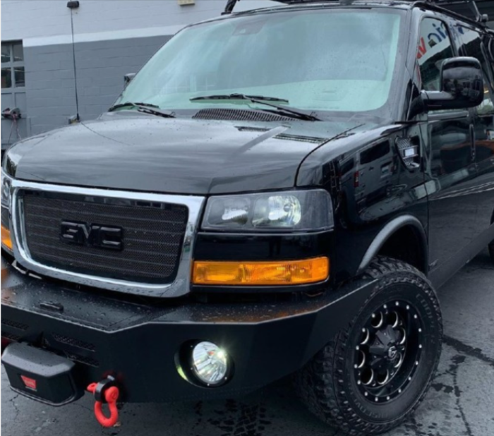 GMC Savana Front Bumper | Winch Front Bumper This is an image of the product for sale